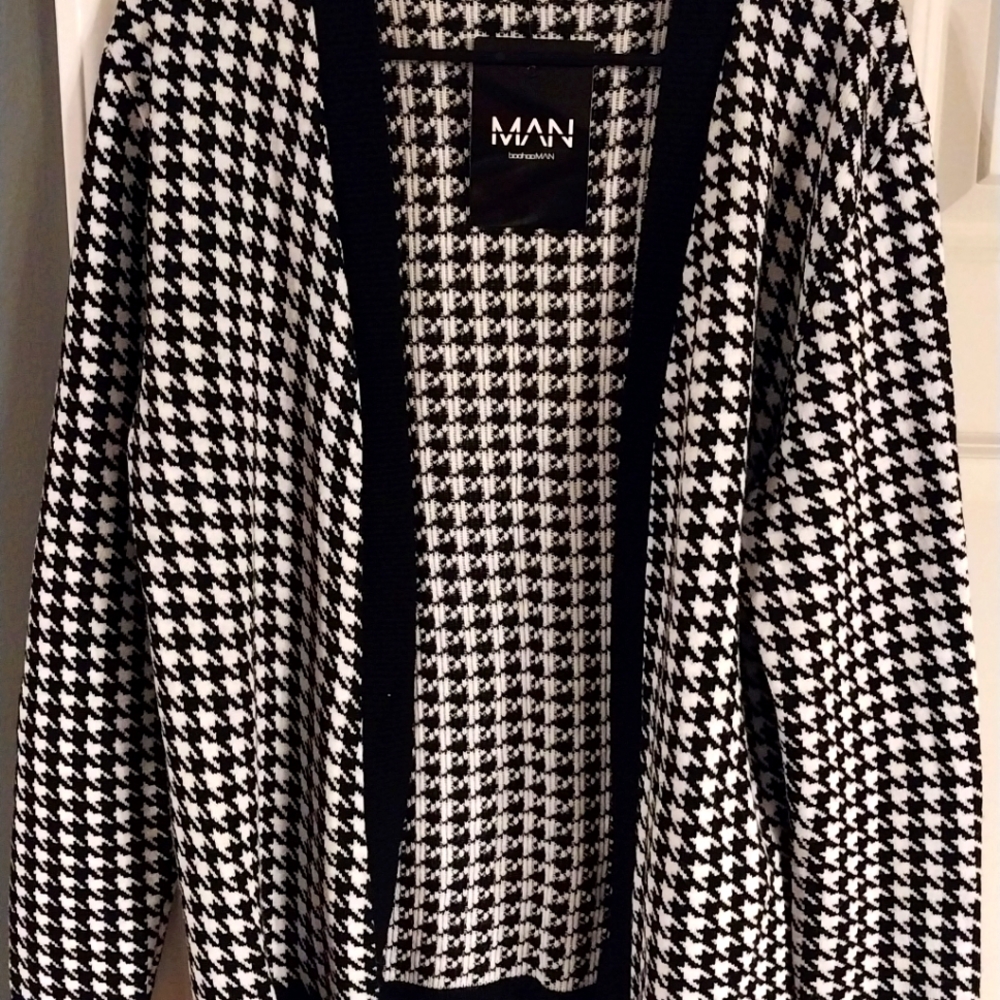 Hounstooth Men's Sweater!